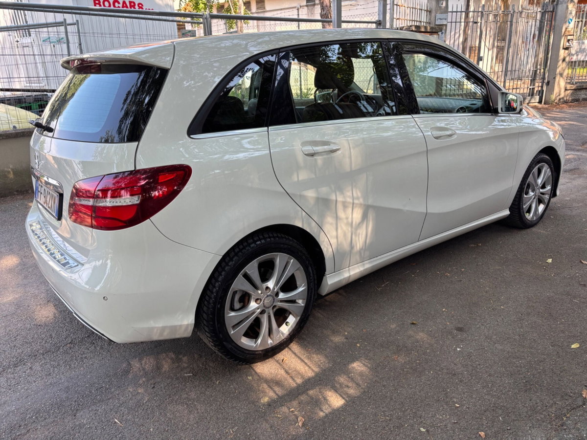Mercedes-Benz Classe B 180 d Automatic Premium (5)