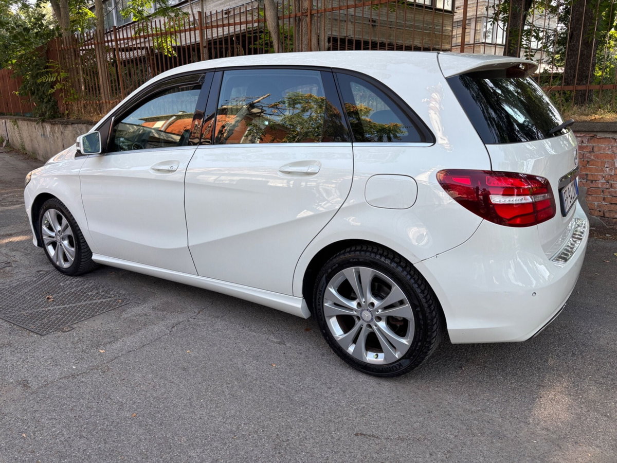 Mercedes-Benz Classe B 180 d Automatic Premium (7)
