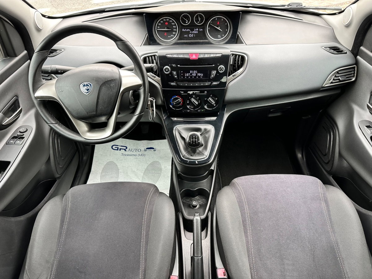 Lancia Ypsilon 1.3 MJT 16V 95 CV 5 porte S&S Platinum (13)