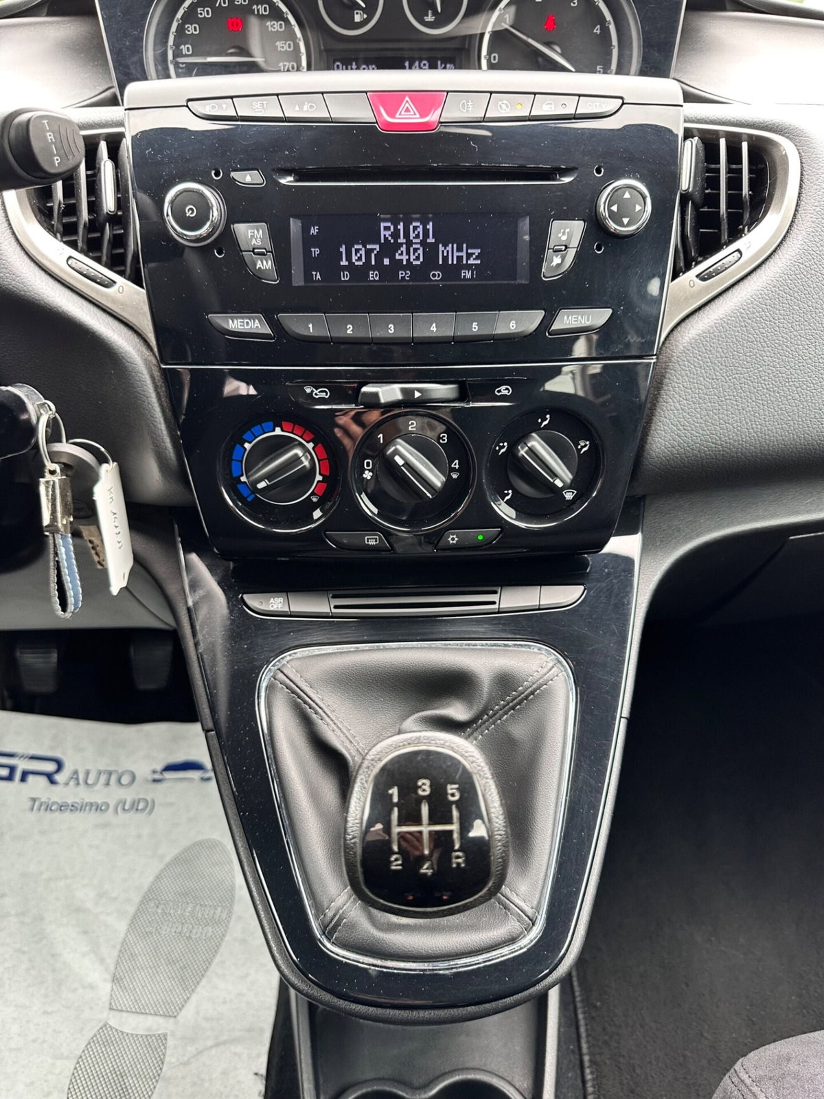 Lancia Ypsilon 1.3 MJT 16V 95 CV 5 porte S&S Platinum (14)