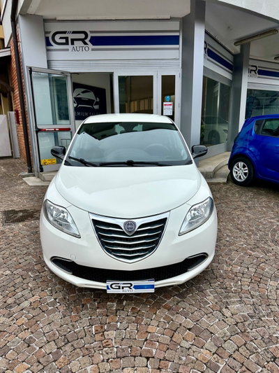 Lancia Ypsilon 1.3 MJT 16V 95 CV 5 porte S&S Platinum (2)