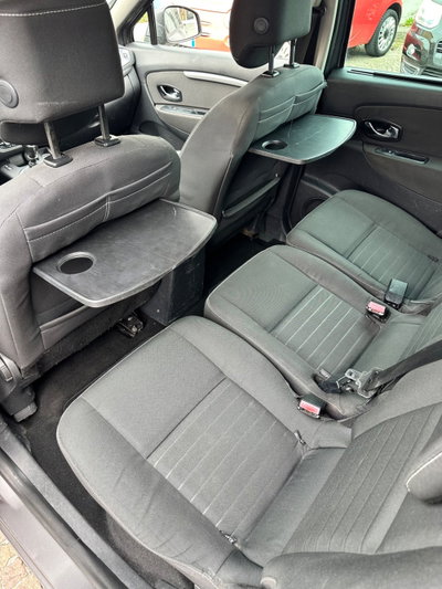 Renault Scenic E-Tech Electric XMod dCi 110 CV Start&Stop Energy Limited (12)