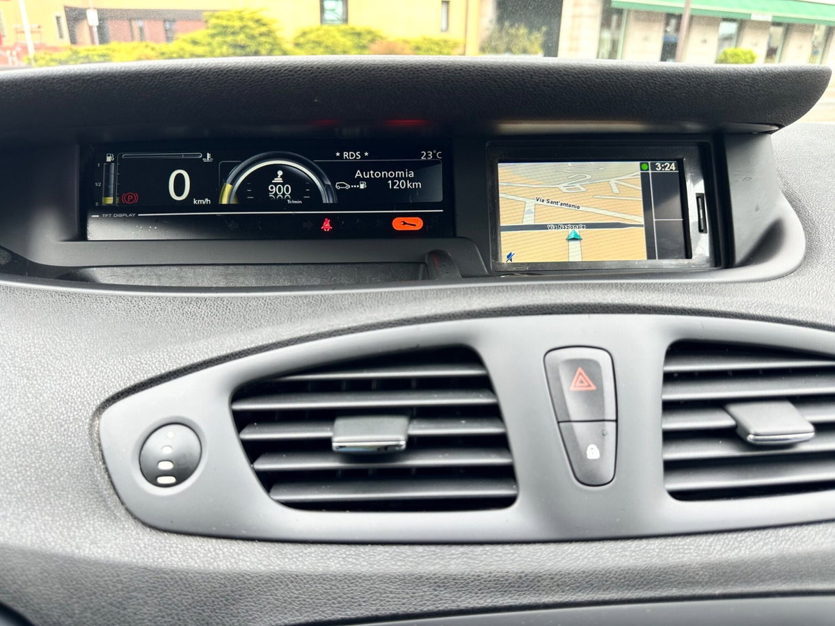 Renault Scenic E-Tech Electric XMod dCi 110 CV Start&Stop Energy Limited (17)