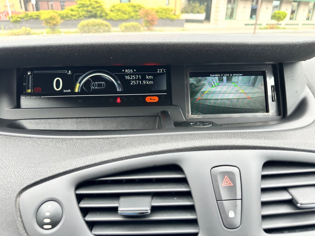 Renault Scenic E-Tech Electric XMod dCi 110 CV Start&Stop Energy Limited (18)