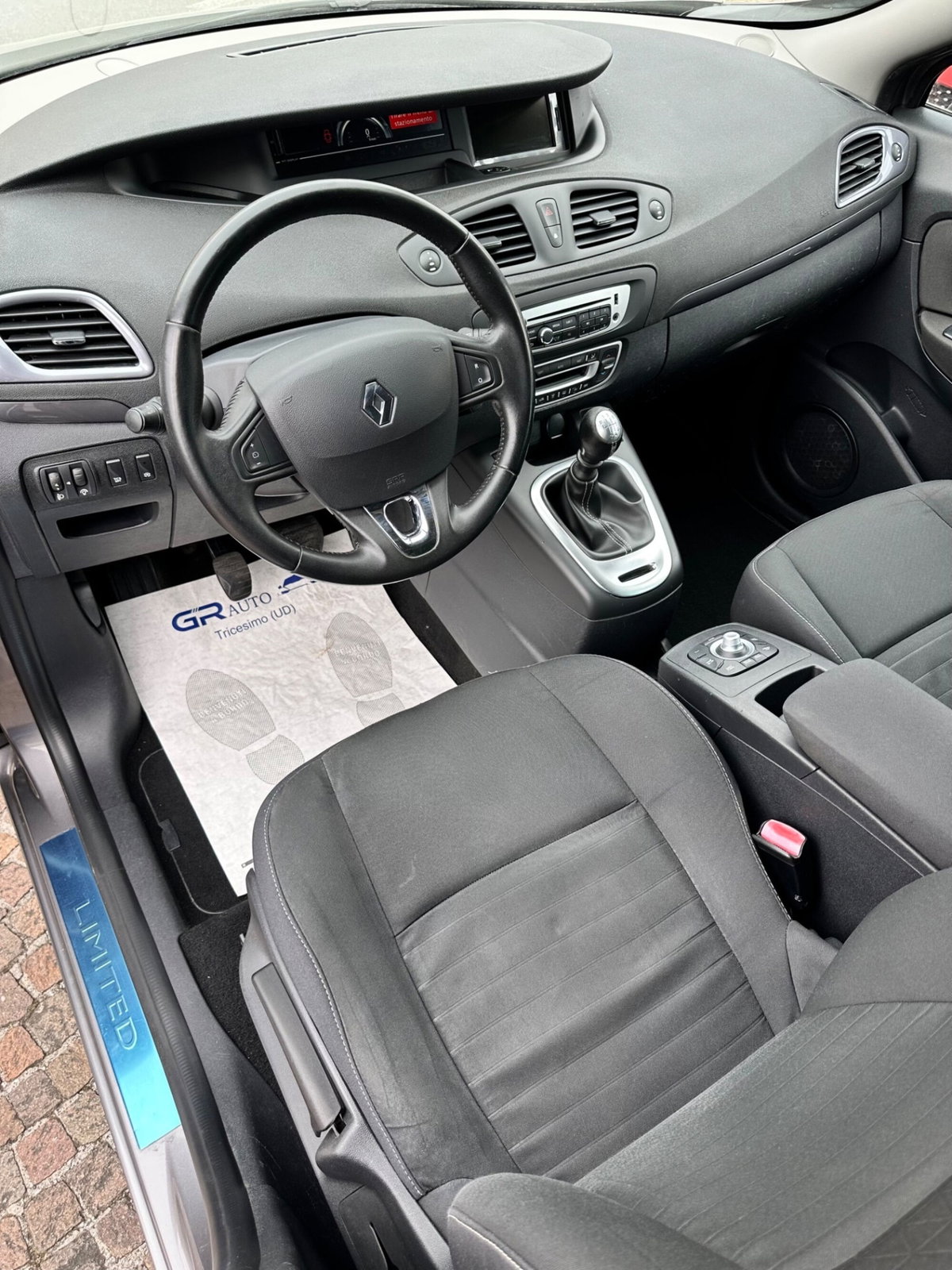 Renault Scenic E-Tech Electric XMod dCi 110 CV Start&Stop Energy Limited (7)