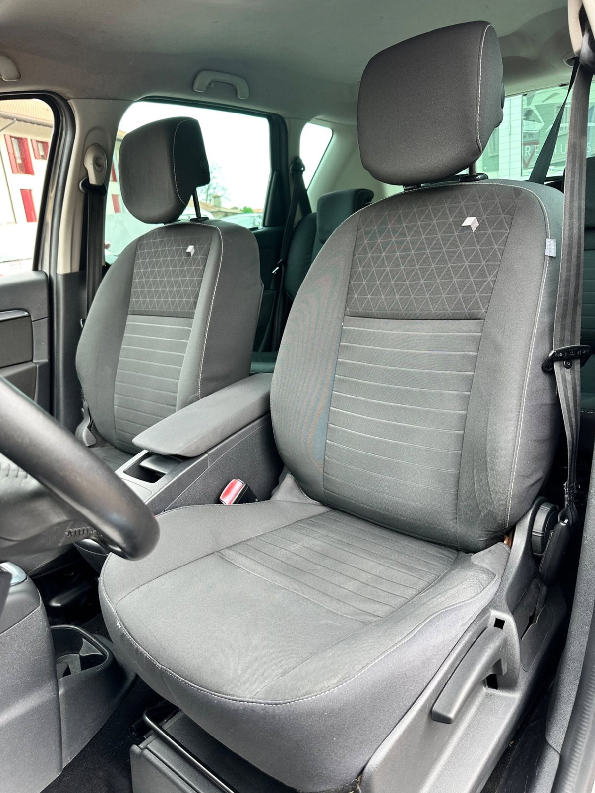 Renault Scenic E-Tech Electric XMod dCi 110 CV Start&Stop Energy Limited (8)