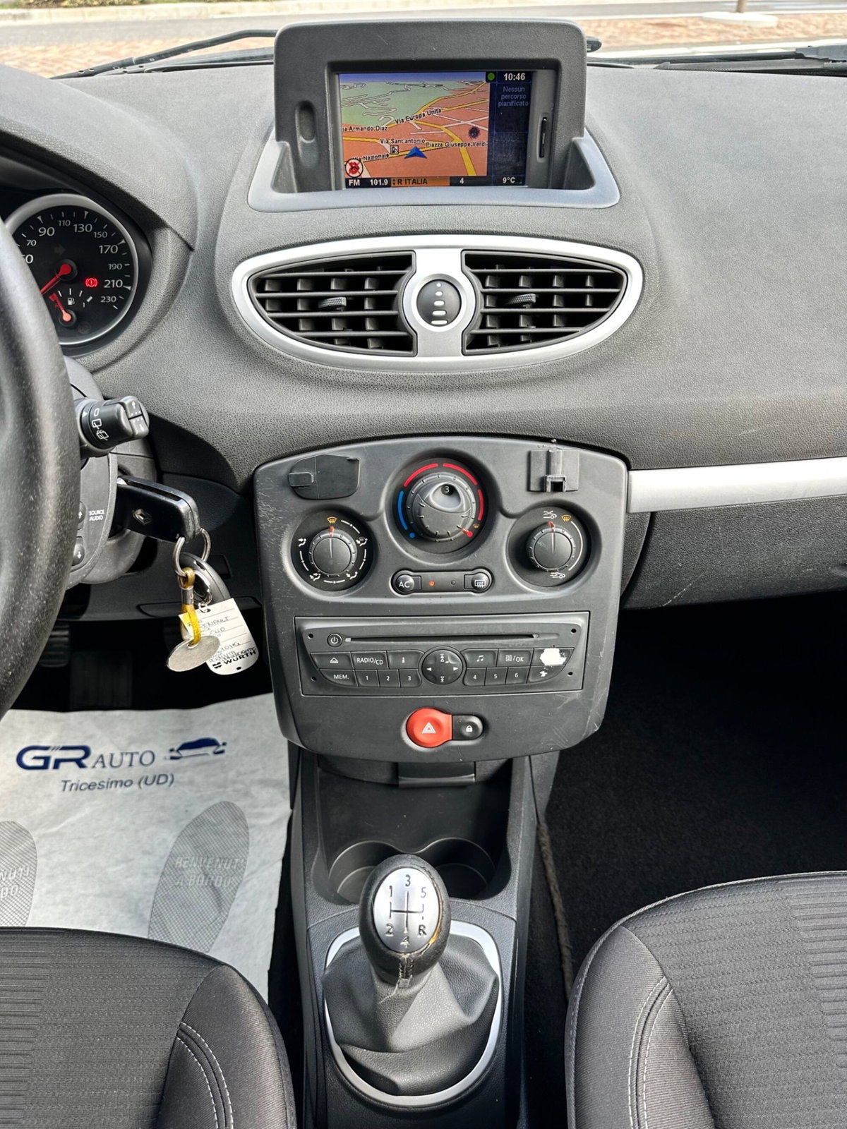 Renault Clio 1.2 16V 5 porte Dynamique (13)