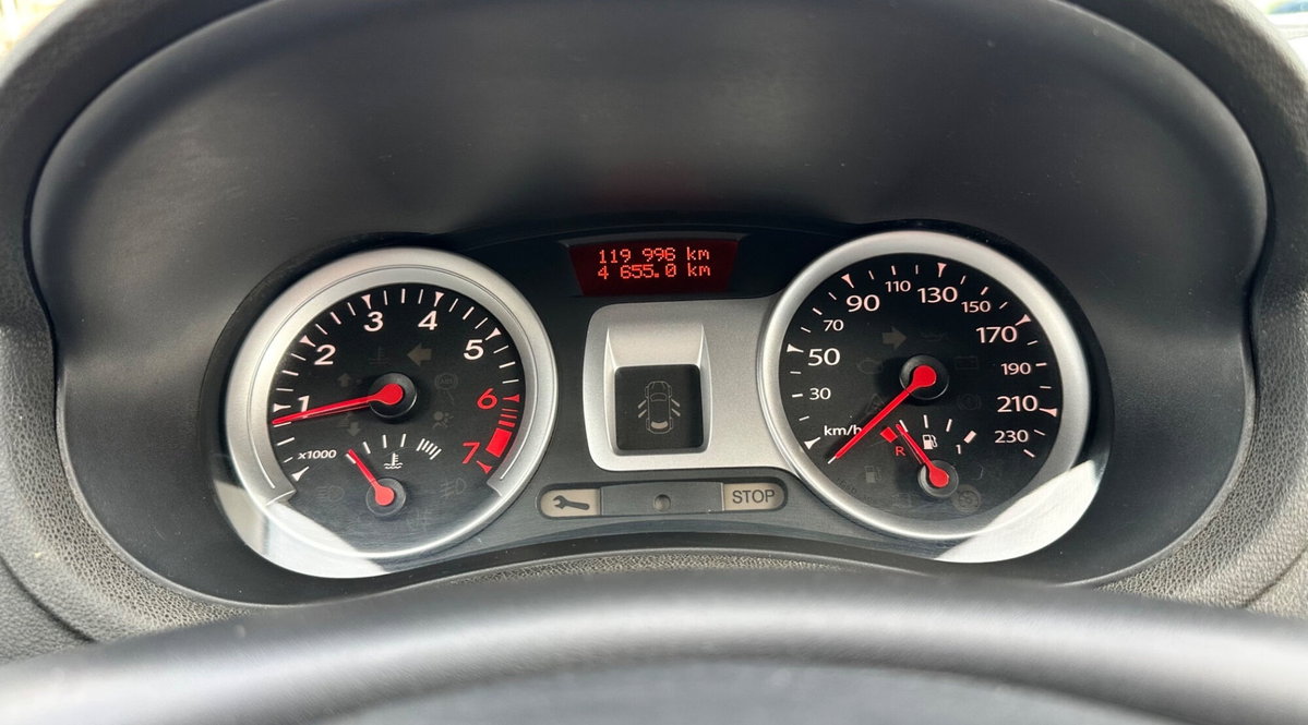Renault Clio 1.2 16V 5 porte Dynamique (15)