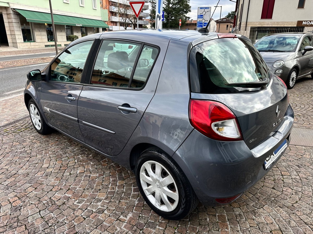 Renault Clio 1.2 16V 5 porte Dynamique (4)