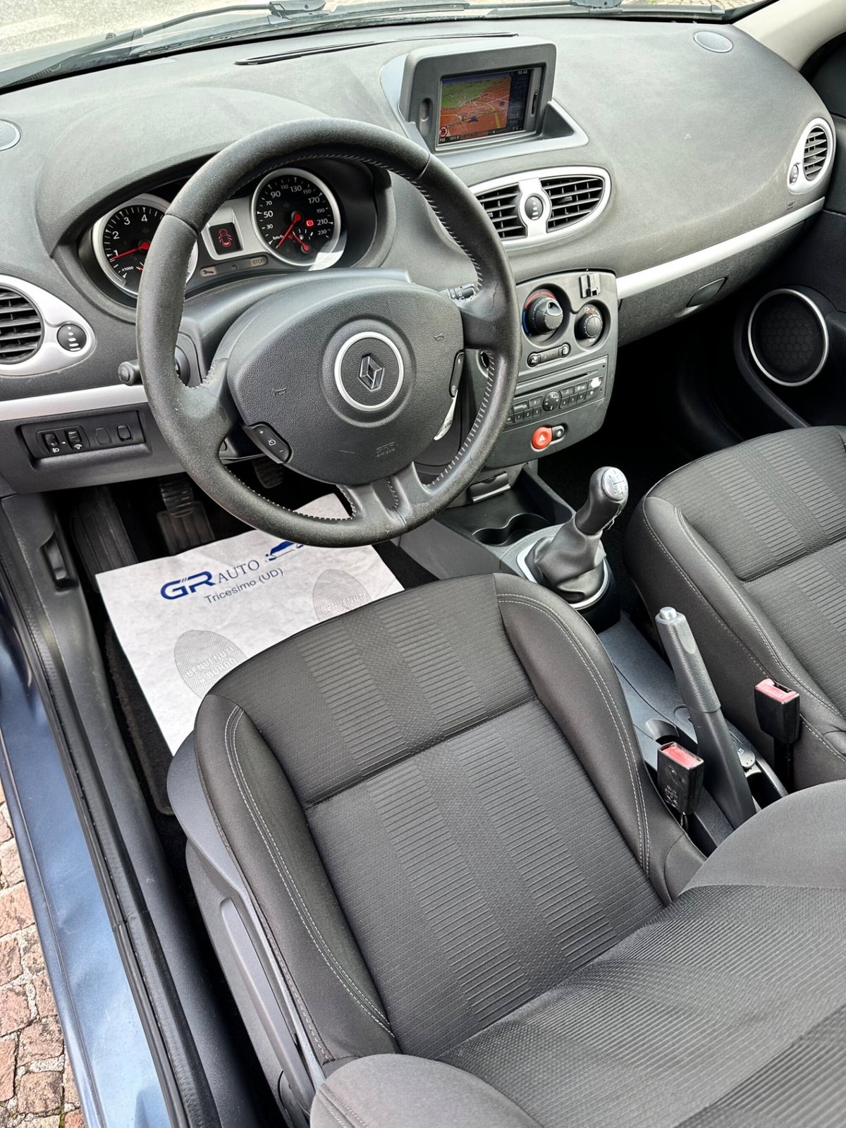 Renault Clio 1.2 16V 5 porte Dynamique (7)