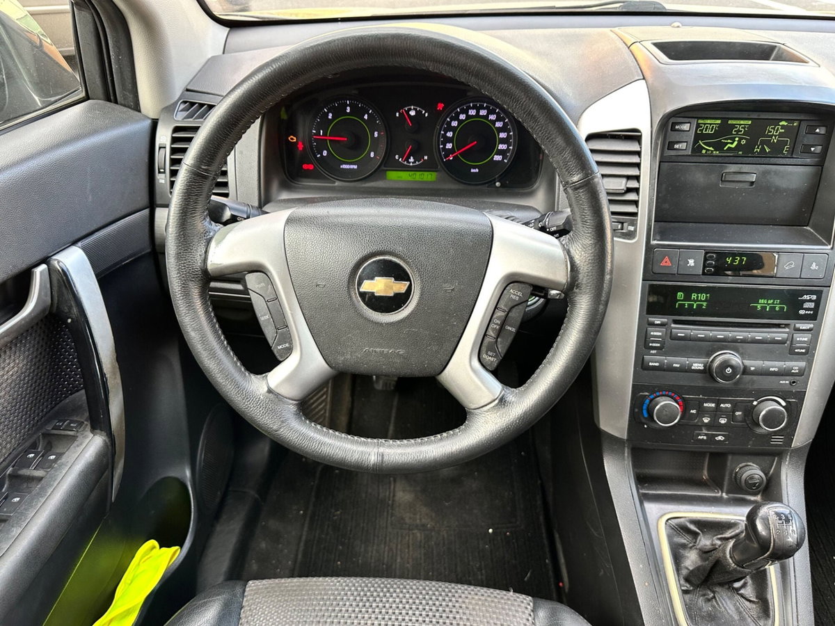 Chevrolet Captiva 2.0 VCDi 2WD (17)