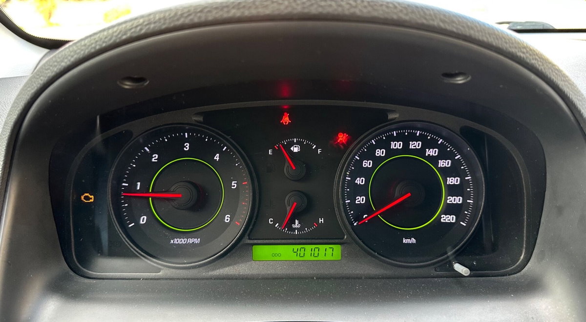 Chevrolet Captiva 2.0 VCDi 2WD (18)
