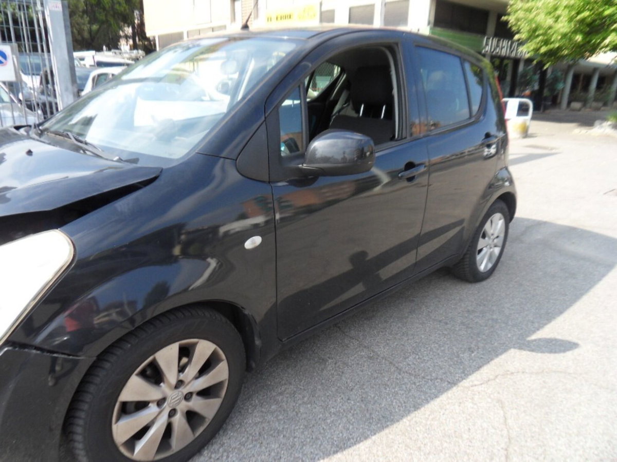 Suzuki Splash 1.0 GLS (10)