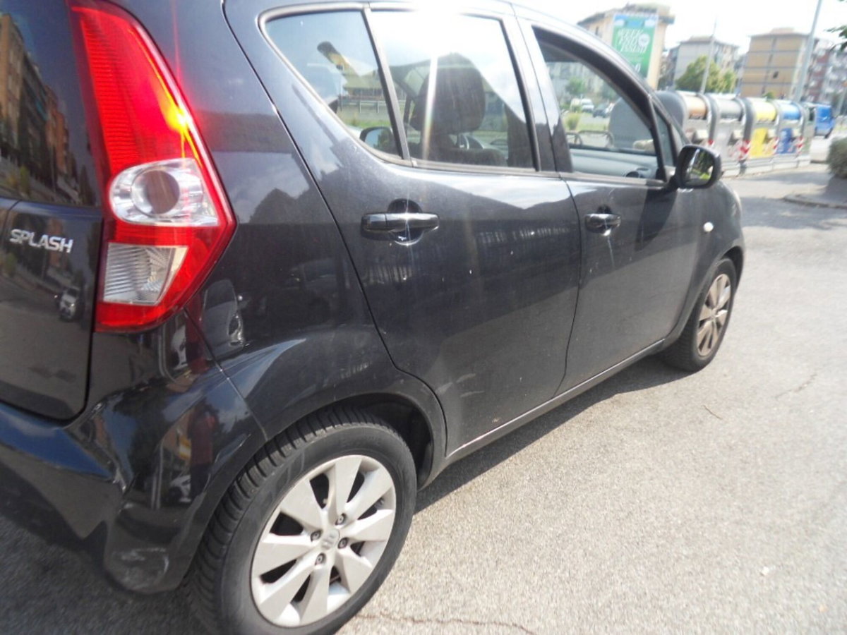 Suzuki Splash 1.0 GLS (2)