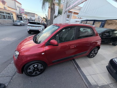 Renault Twingo TCe 90 CV EDC Sport (4)