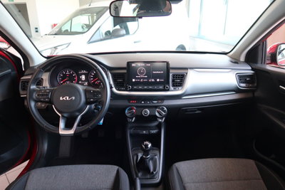 Kia Stonic 1.2 DPI Style (7)