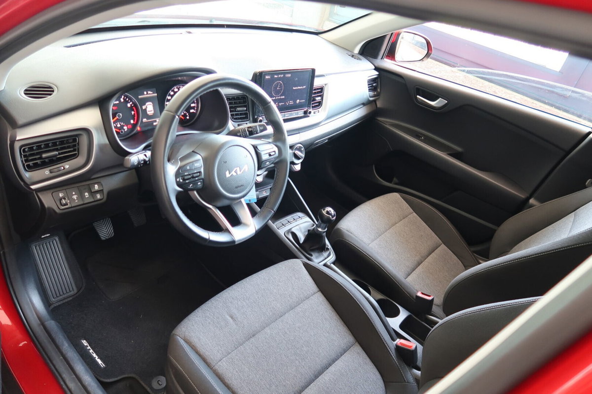 Kia Stonic 1.2 DPI Style (8)