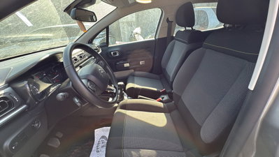Citroen C3 PureTech 110 S&S Shine (9)