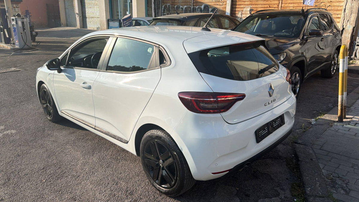 Renault Clio TCe 90 CV 5 porte Business (7)
