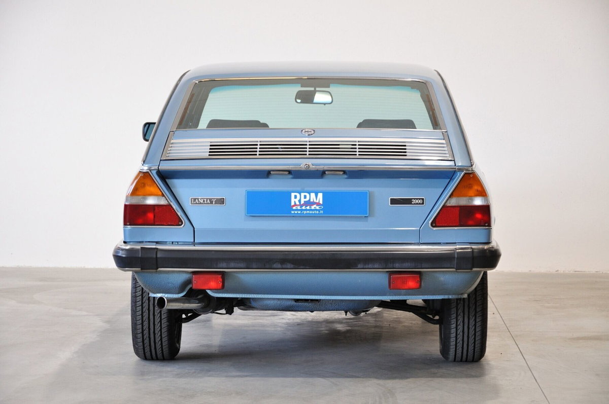 Lancia Gamma 2.0 (18)
