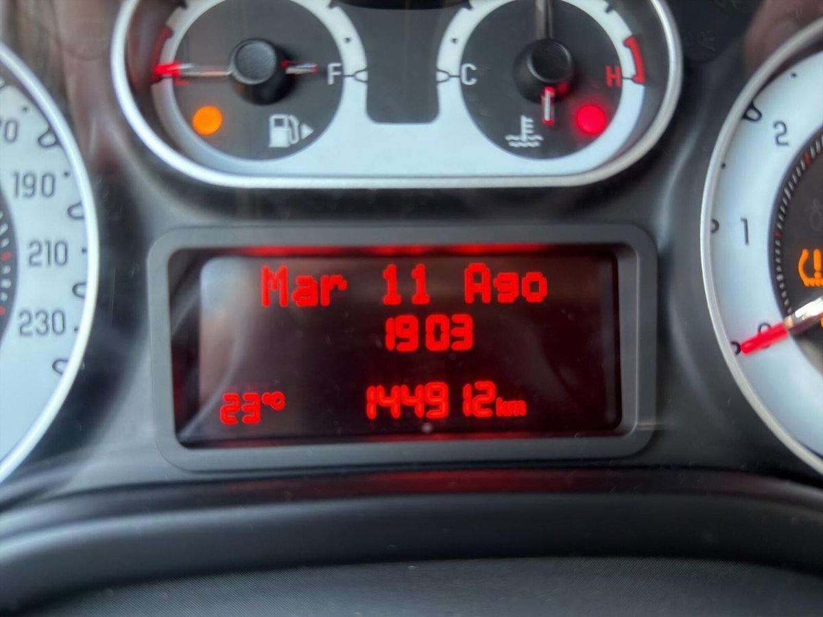 Fiat 500L 1.3 Multijet 95 CV Dualogic Trekking (17)
