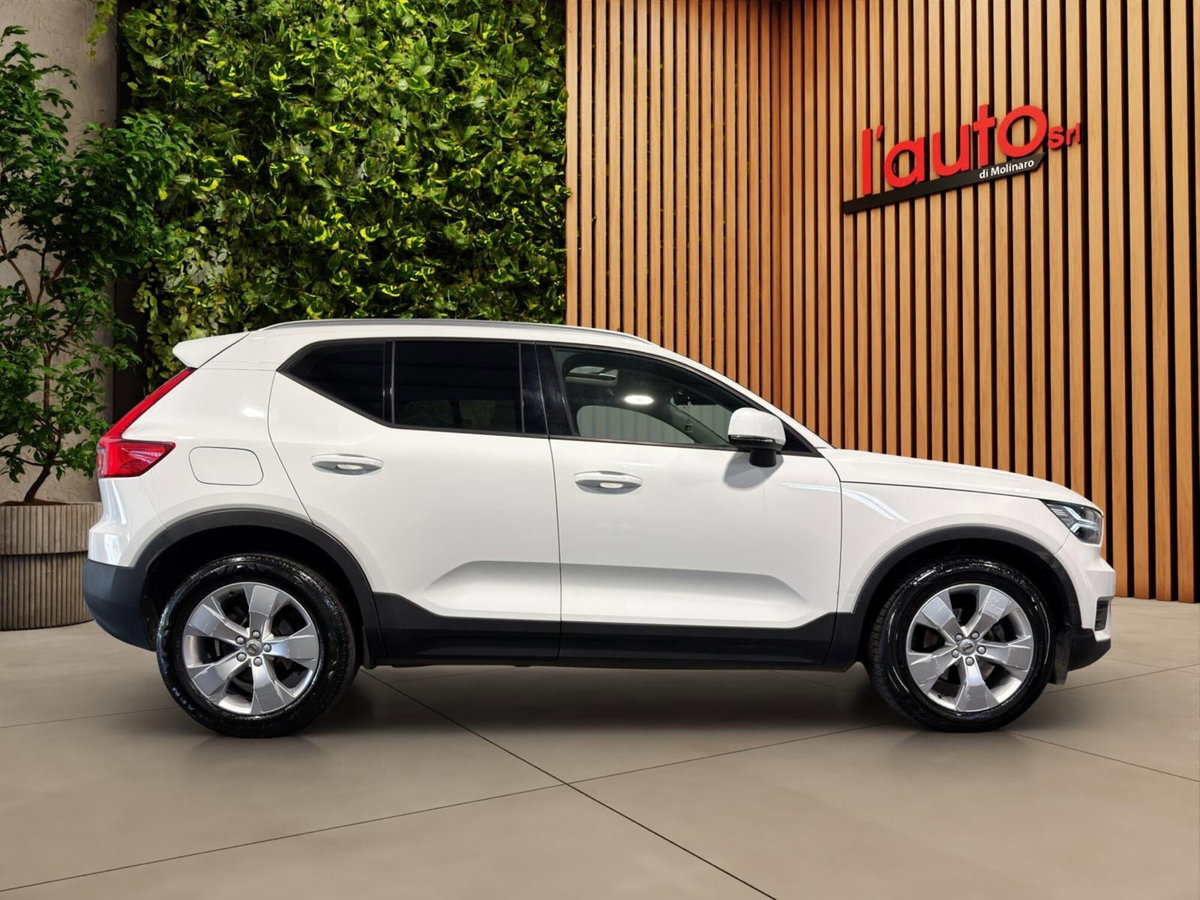 Volvo XC40 D3 AWD Geartronic Momentum (4)
