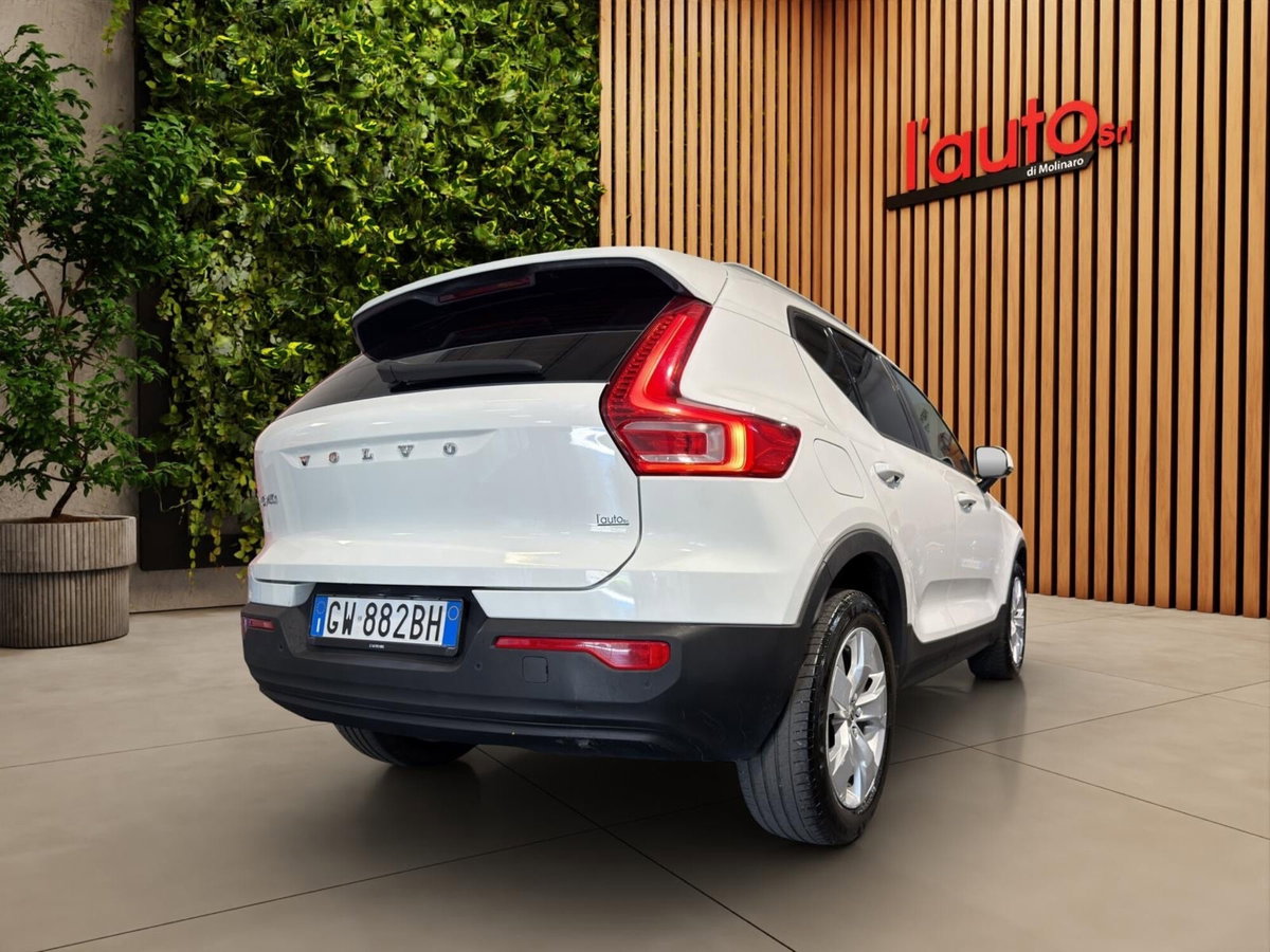 Volvo XC40 D3 AWD Geartronic Momentum (5)