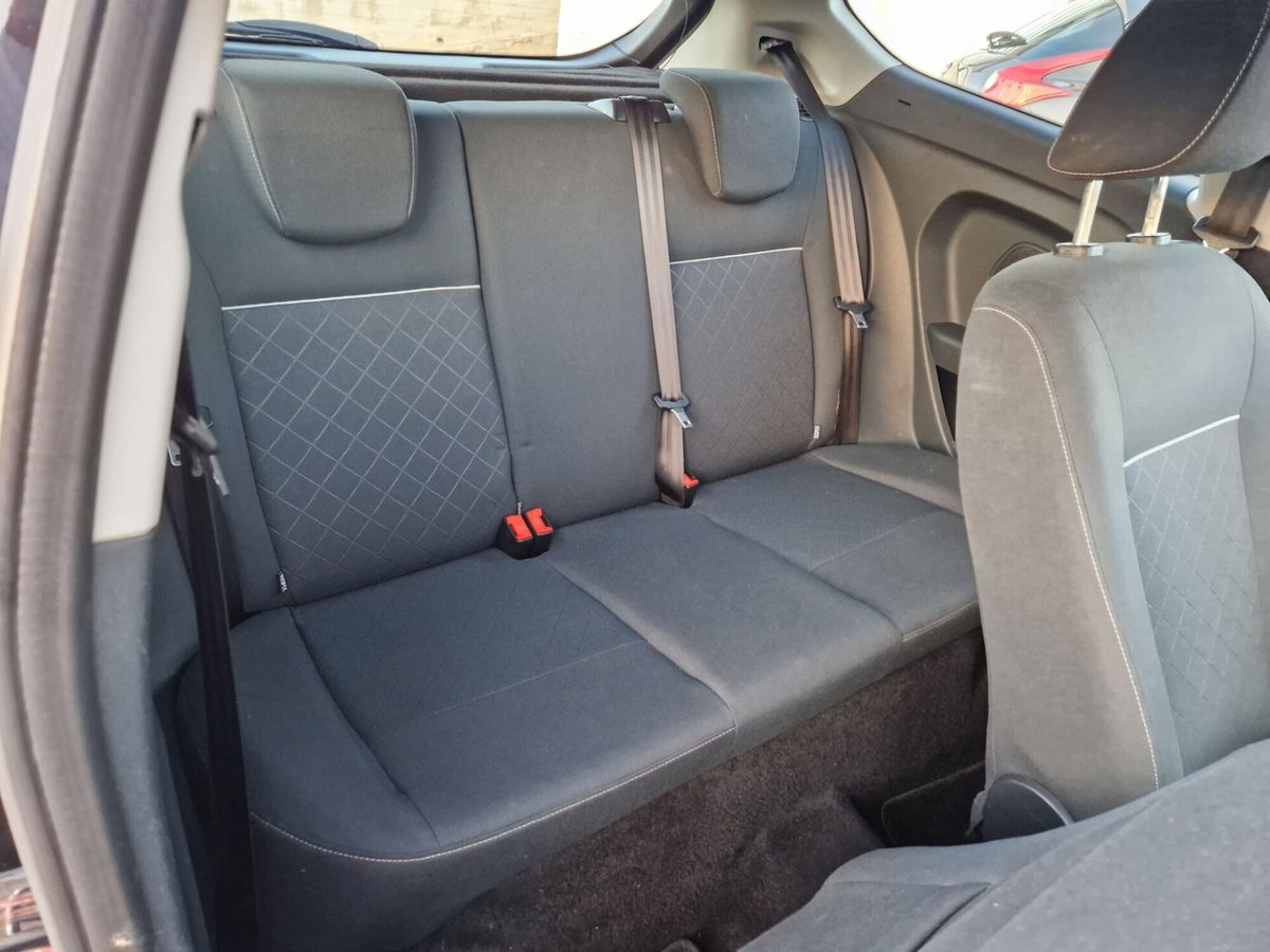 Ford Fiesta 1.6 TDCi 95CV 3 porte Titanium (15)