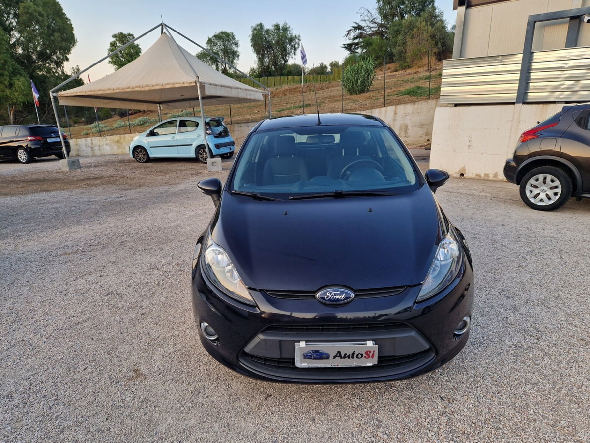 Ford Fiesta 1.6 TDCi 95CV 3 porte Titanium (2)
