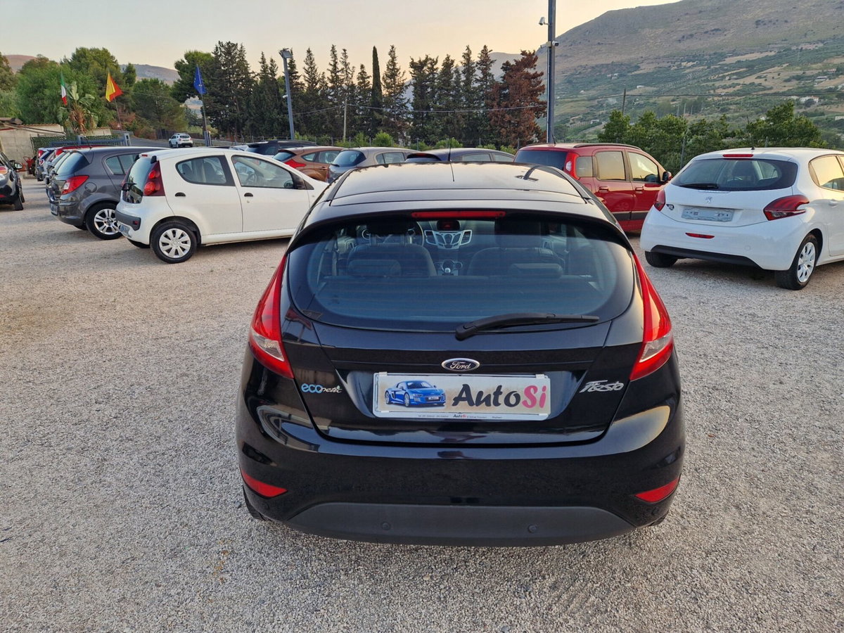 Ford Fiesta 1.6 TDCi 95CV 3 porte Titanium (8)