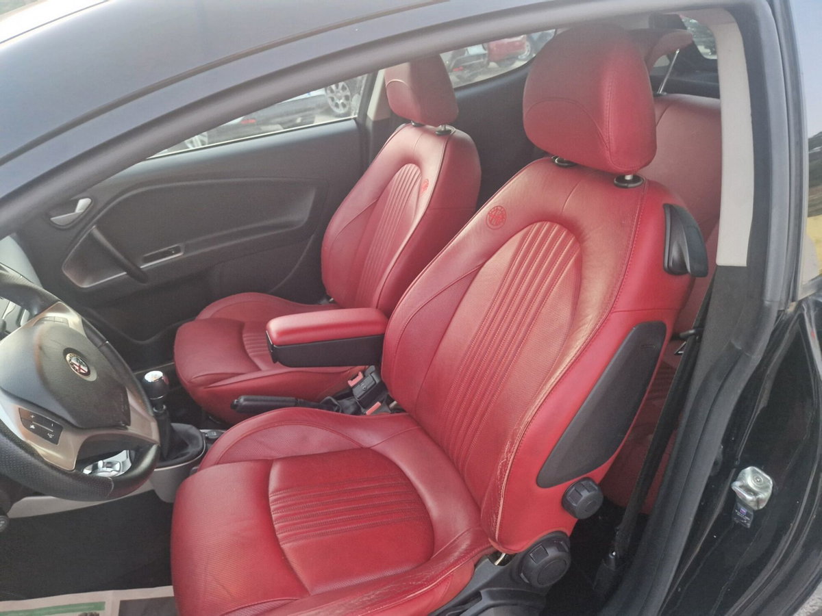 Alfa Romeo MiTo 0.9 T 105 CV TwinAir S&S Distinctive (13)