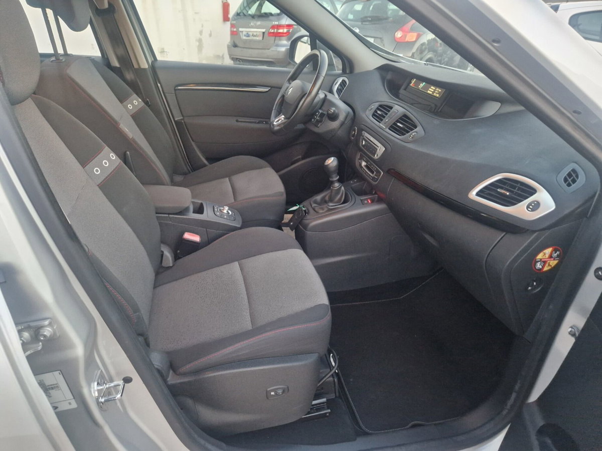Renault Scenic E-Tech Electric 1.2 TCe 130CV Start&Stop Energy (17)