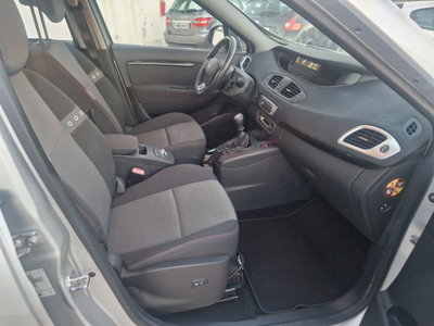Renault Scenic E-Tech Electric 1.2 TCe 130CV Start&Stop Energy (17)