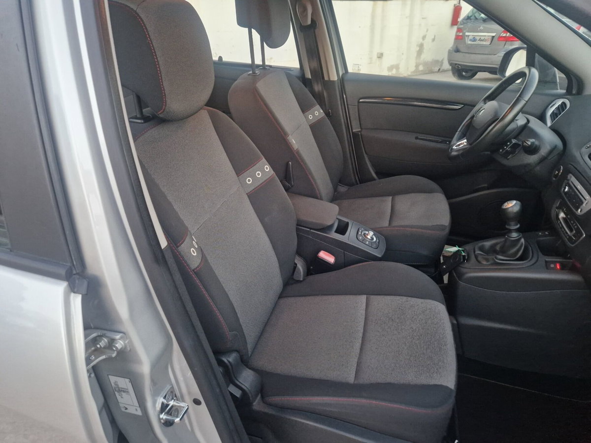 Renault Scenic E-Tech Electric 1.2 TCe 130CV Start&Stop Energy (18)