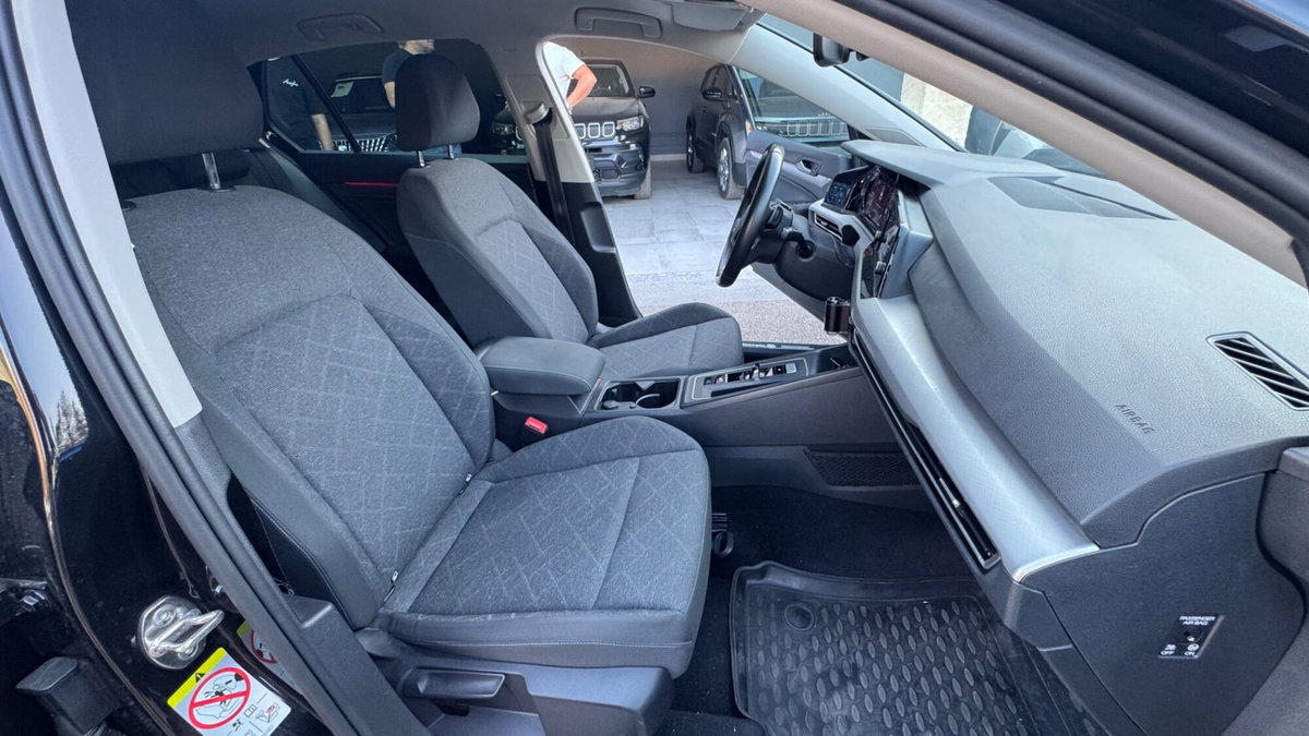 Volkswagen Golf 2.0 TDI SCR Life (16)