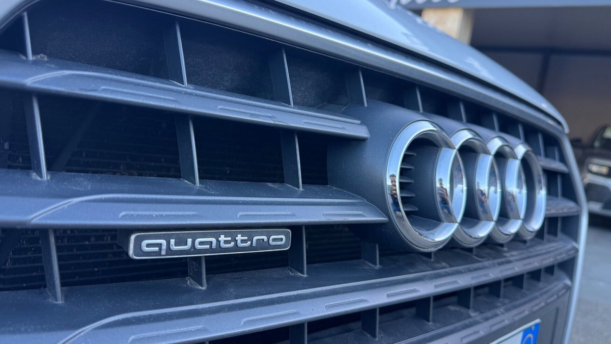 Audi Q3 2.0 TDI 150 CV quattro Sport (4)