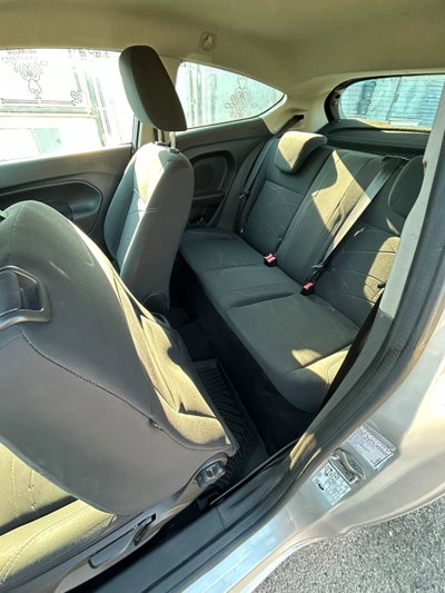 Ford Fiesta 1.2 60CV 3 porte Titanium (16)