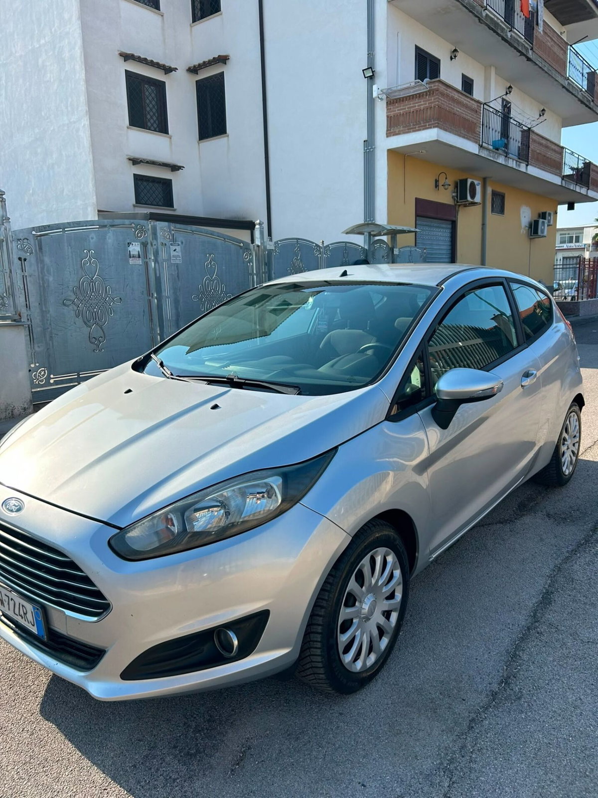 Ford Fiesta 1.2 60CV 3 porte Titanium (2)