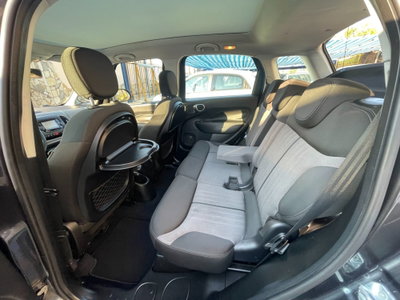Fiat 500L 1.4 95 CV Lounge (6)