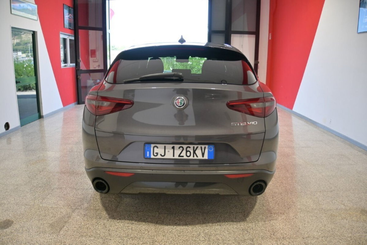 Alfa Romeo Stelvio Stelvio 2.2 Turbodiesel 160 CV AT8 RWD Sprint (11)