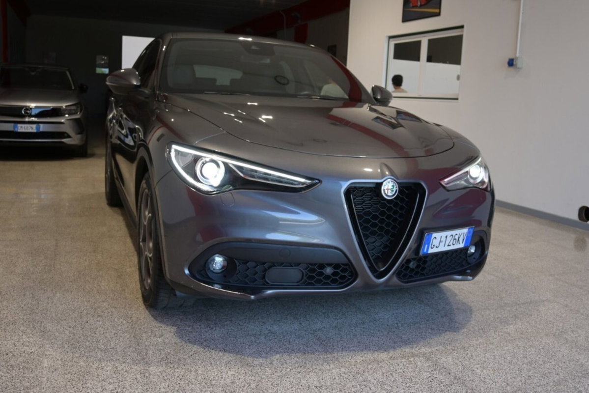 Alfa Romeo Stelvio Stelvio 2.2 Turbodiesel 160 CV AT8 RWD Sprint (4)