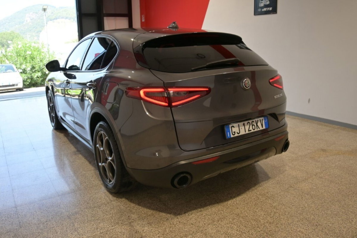 Alfa Romeo Stelvio Stelvio 2.2 Turbodiesel 160 CV AT8 RWD Sprint (6)