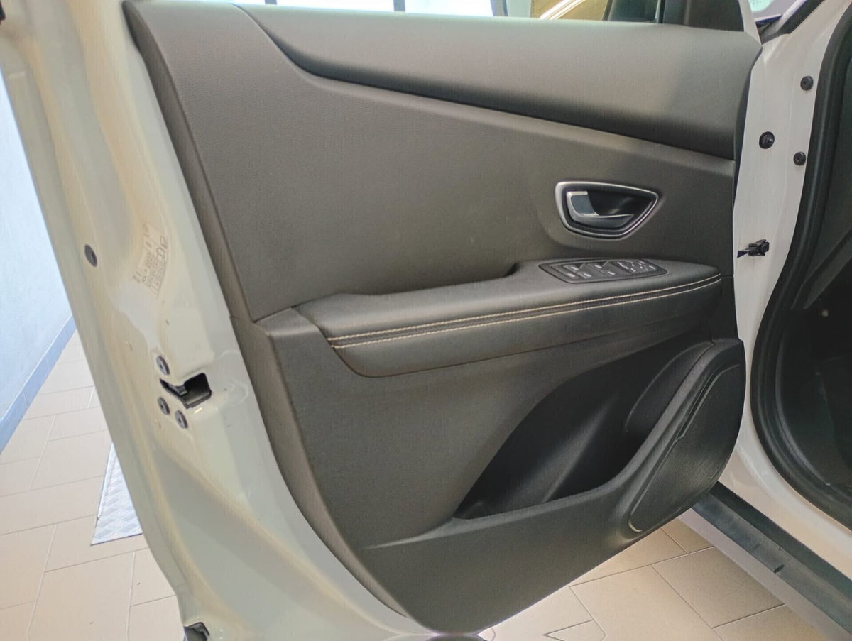Renault Grand Scénic 1.7 blue dci Business 120cv edc (11)