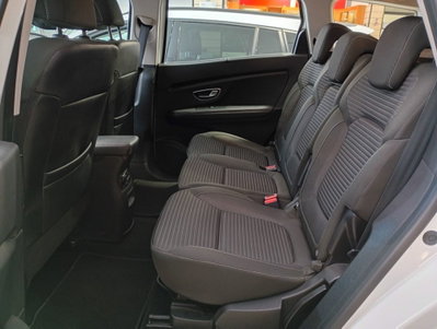 Renault Grand Scénic 1.7 blue dci Business 120cv edc (8)