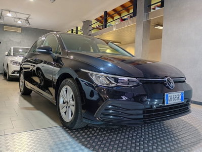 Volkswagen Golf 2.0 TDI DSG SCR Life usata
