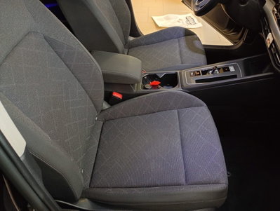 Volkswagen Golf 2.0 TDI DSG SCR Life (15)