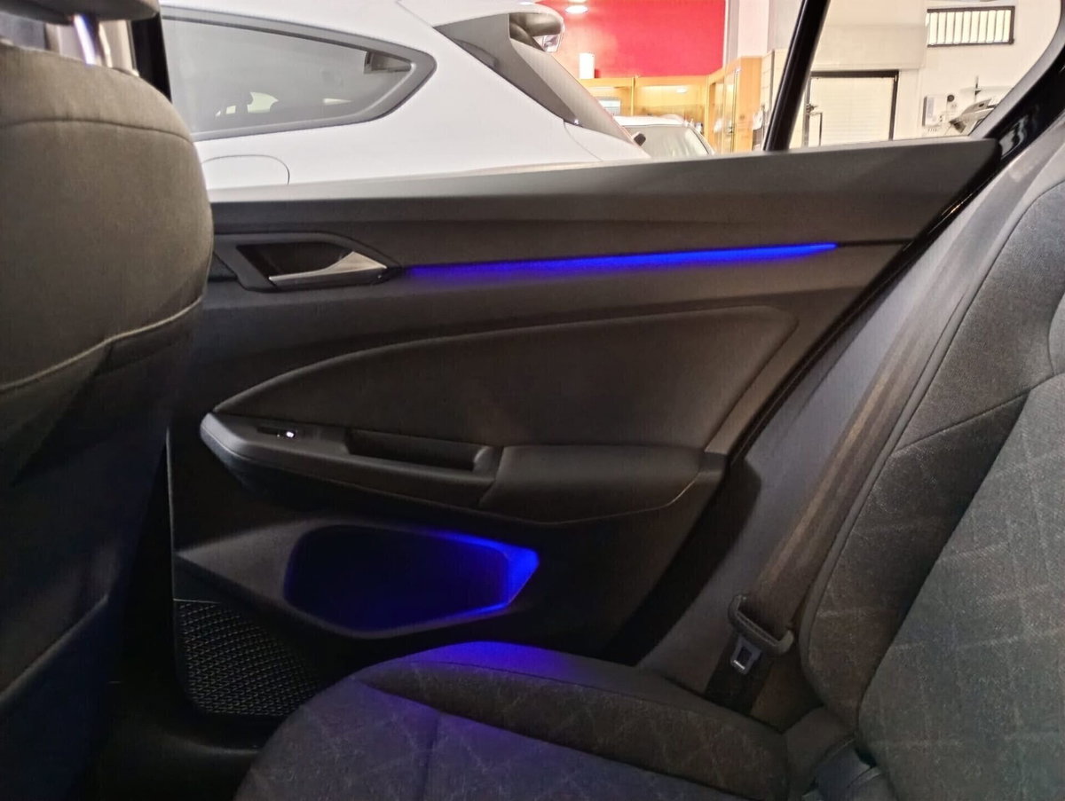 Volkswagen Golf 2.0 TDI DSG SCR Life (19)