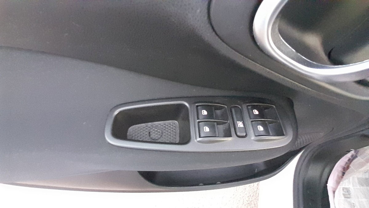 Fiat 500L 1.4 T-Jet 120 CV GPL Lounge (13)