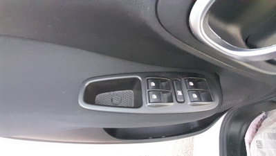 Fiat 500L 1.4 T-Jet 120 CV GPL Lounge (13)