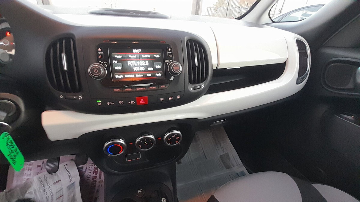 Fiat 500L 1.4 T-Jet 120 CV GPL Lounge (6)